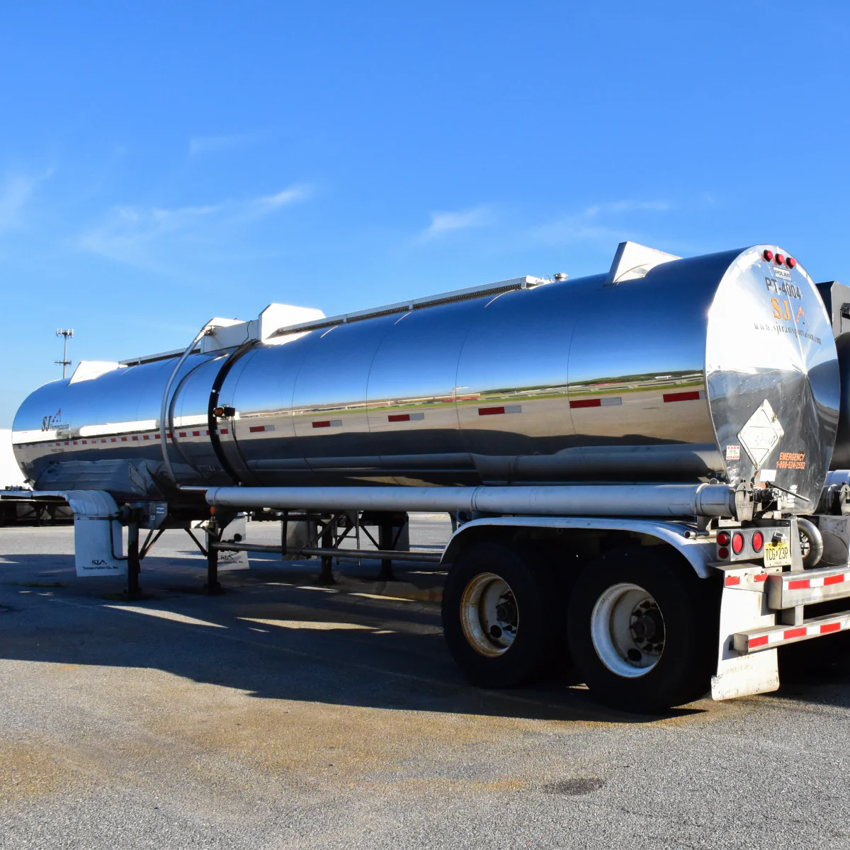 An image of a tanker for a tractor trailor.